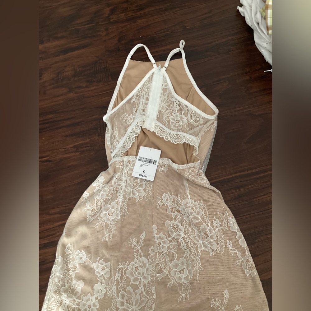 Forever 21 Lace Bodycon Dress